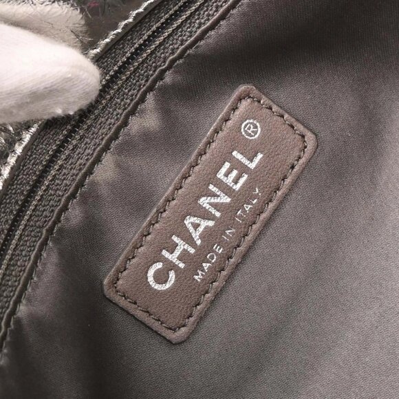 Chanel Silver Perforated Lambskin Handbag 144899 - Picture 8 of 10